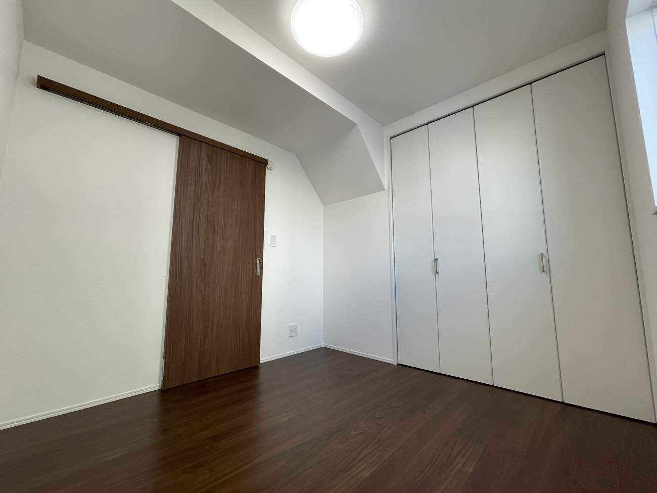 2025_10_18_09_09_43_852_18